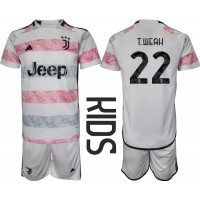 Dětský Fotbalový dres Juventus Timothy Weah #22 2023-24 Venkovní Krátký Rukáv (+ trenýrky)